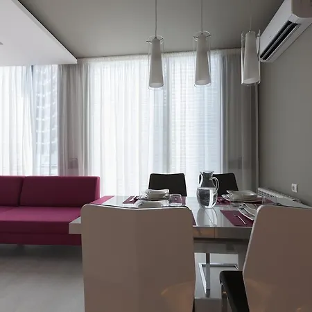 Friendship Lux Apartment *
